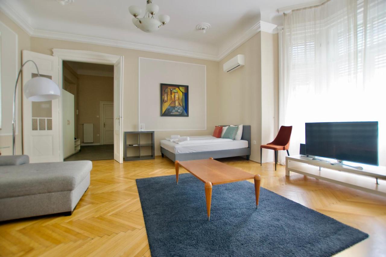 Standard Apartment By Hi5 - Kecskemeti Street Suite บูดาเปสต์ ภายนอก รูปภาพ